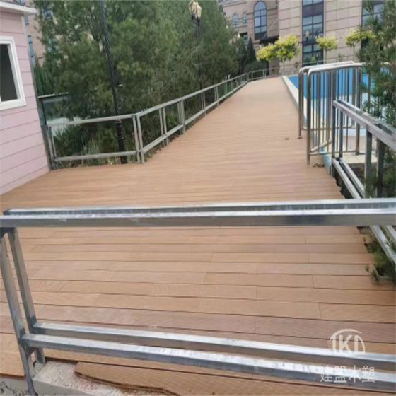 北京户外地板客户案例木塑户外地板PVC塑