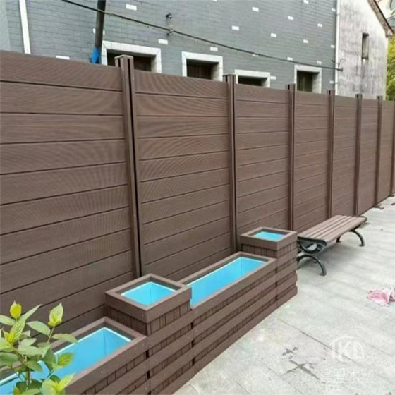 北京木塑围墙花箱制作批发小院庭院围墙板